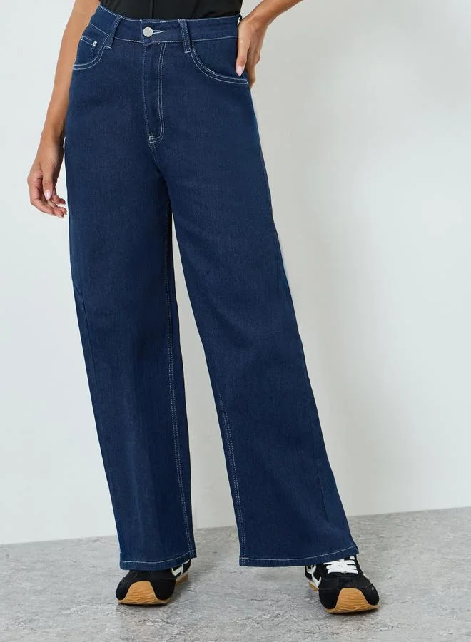 Women Basic Straight Leg Washed Jeans